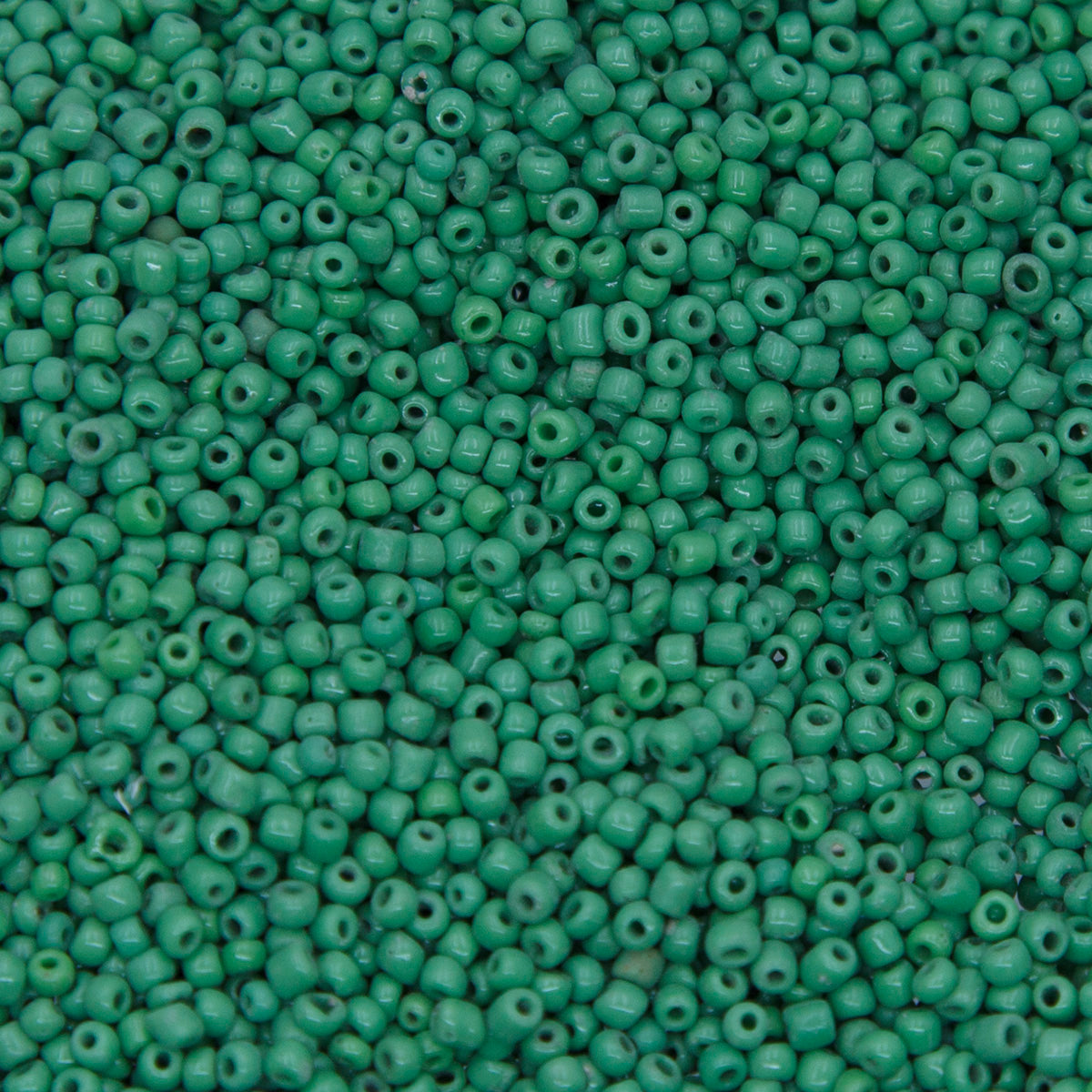 12SV100-48: Vintage Venetian Op Luster Medium Green 12/0