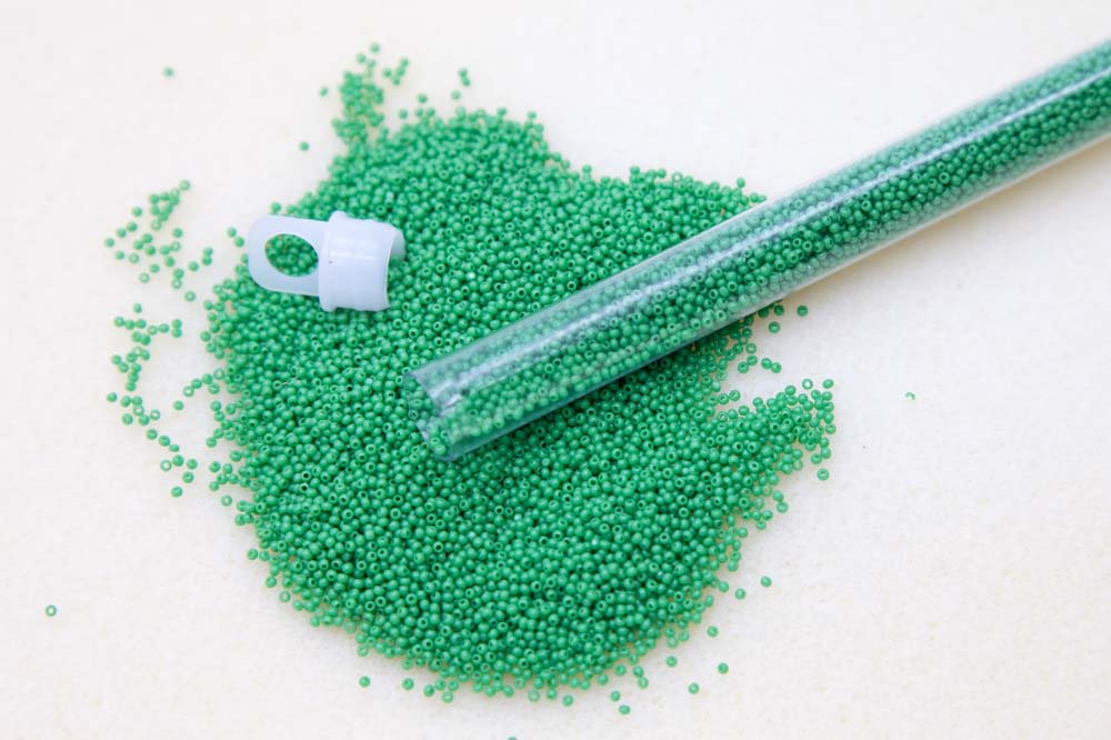 15SB184-CLR: CZ Seed Bead True Cut Green 15/0 - 10 GM
