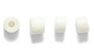 72BN114: Bone Disc/heishi White 3x5mm Average 200 Pieces