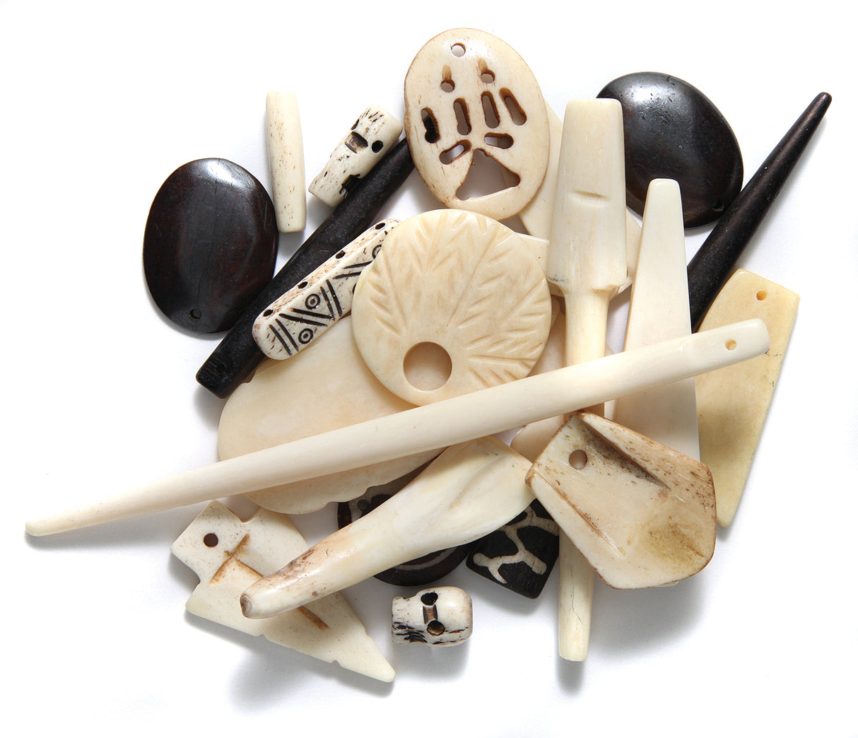 BN128: Bone Assorted Sizes/shapes 100 Grams