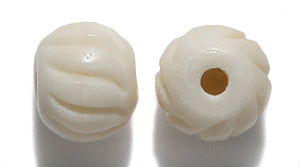 10BN114-C2: Bone Round White Carved 10mm 25 Pieces