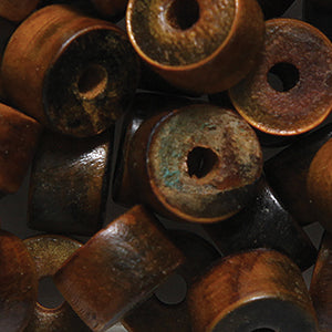 9HR153-S: Horn Crow Bead Burnt 6x9mm Sharp Edge 75 Pieces