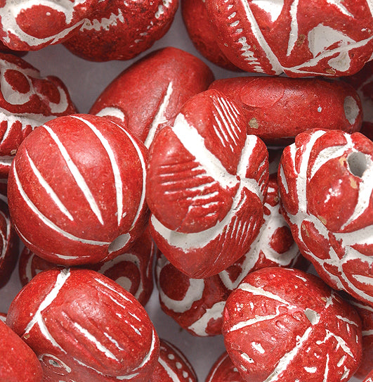 44IN525: Clay Beads MIX Red-100GM