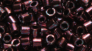 8SD898-AB: DBL-0012 Delica Metallic Raspberry 8/0 - 100GM