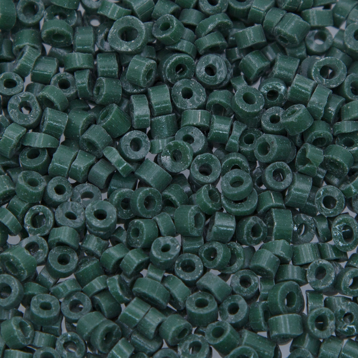 3SV100-14: Vintage Venetian Heishi Disk Op Dark Green 3MM Av