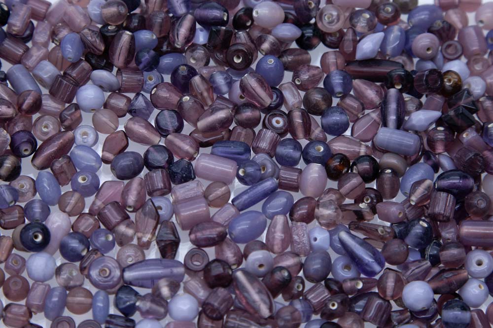 3VE596: India All Mixed Up Purple 6 to 24mm - 200 Grams