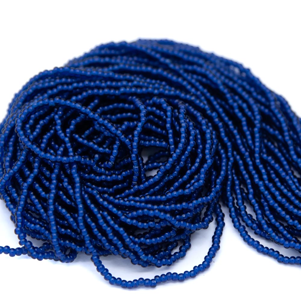 11SB776-WR: Cz Seed Bead Sapphire White Lined 11/0 1 Hank