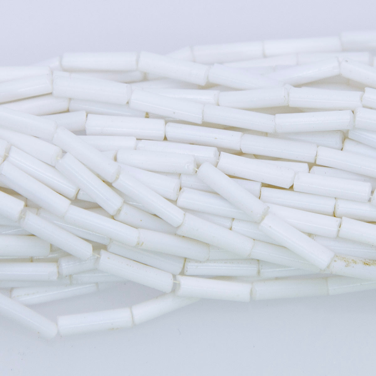 4SV100-22: Vintage Venetian Bugle Sm Op Old White #4