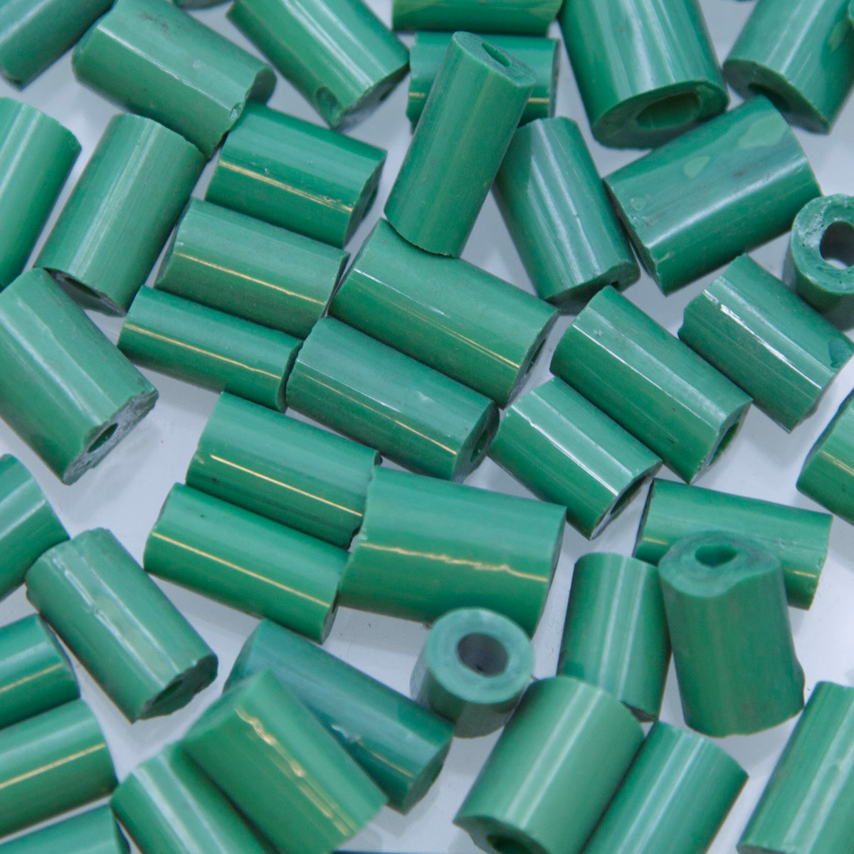 53SV184-4: Vintage Venetian Tube Green 4x12mm 500 Grams