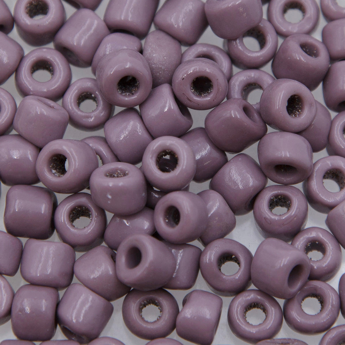 79SV196: Vintage Venetian Large Crow Orchid #1 9mm Average 250 Grams