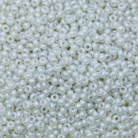 8SV100-29: VIN VEN Opaque Luster Satin White 8/0 250GM