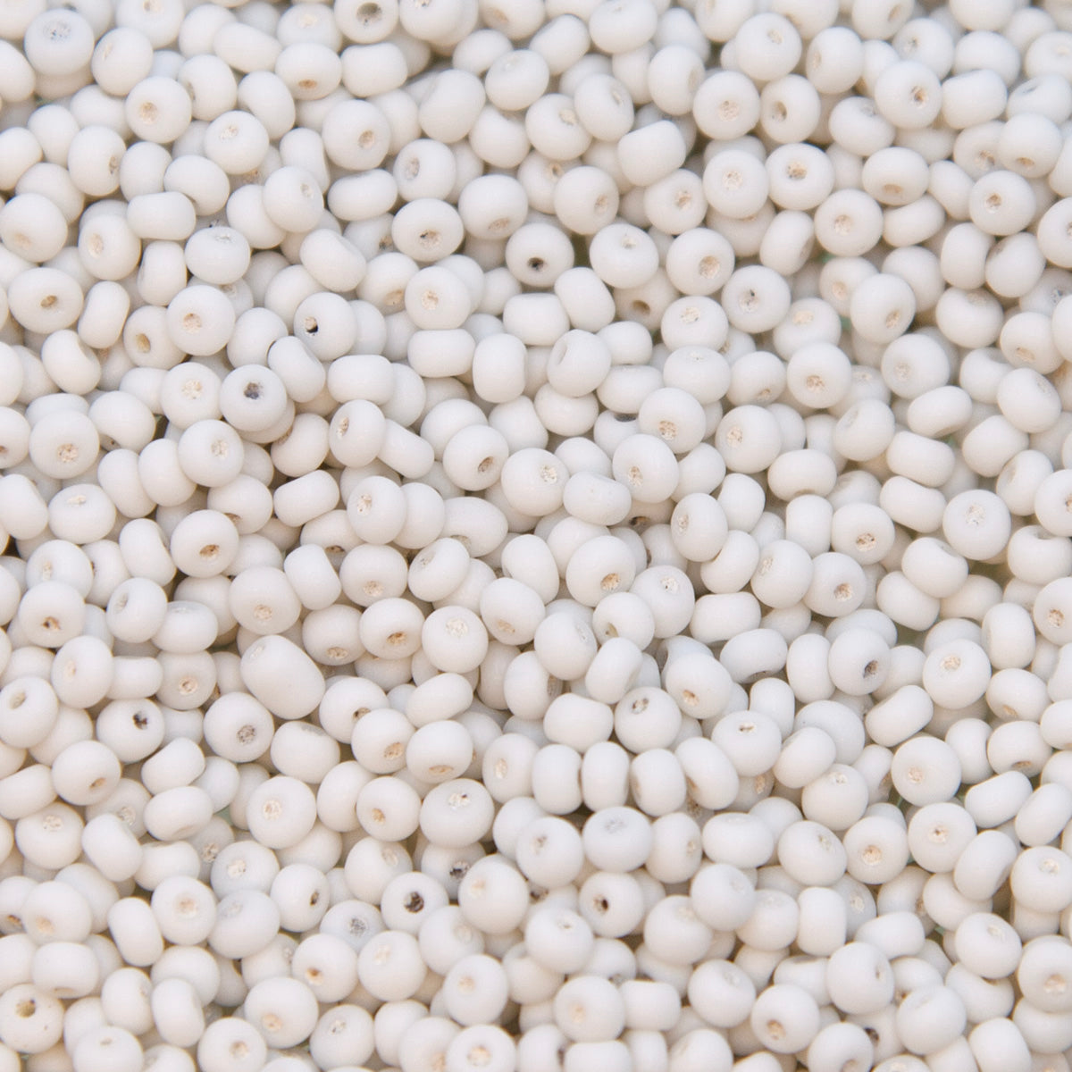 8SV112-UR: Vintage Venetian Off White Frosted 8/0 - 50 Gram Bag