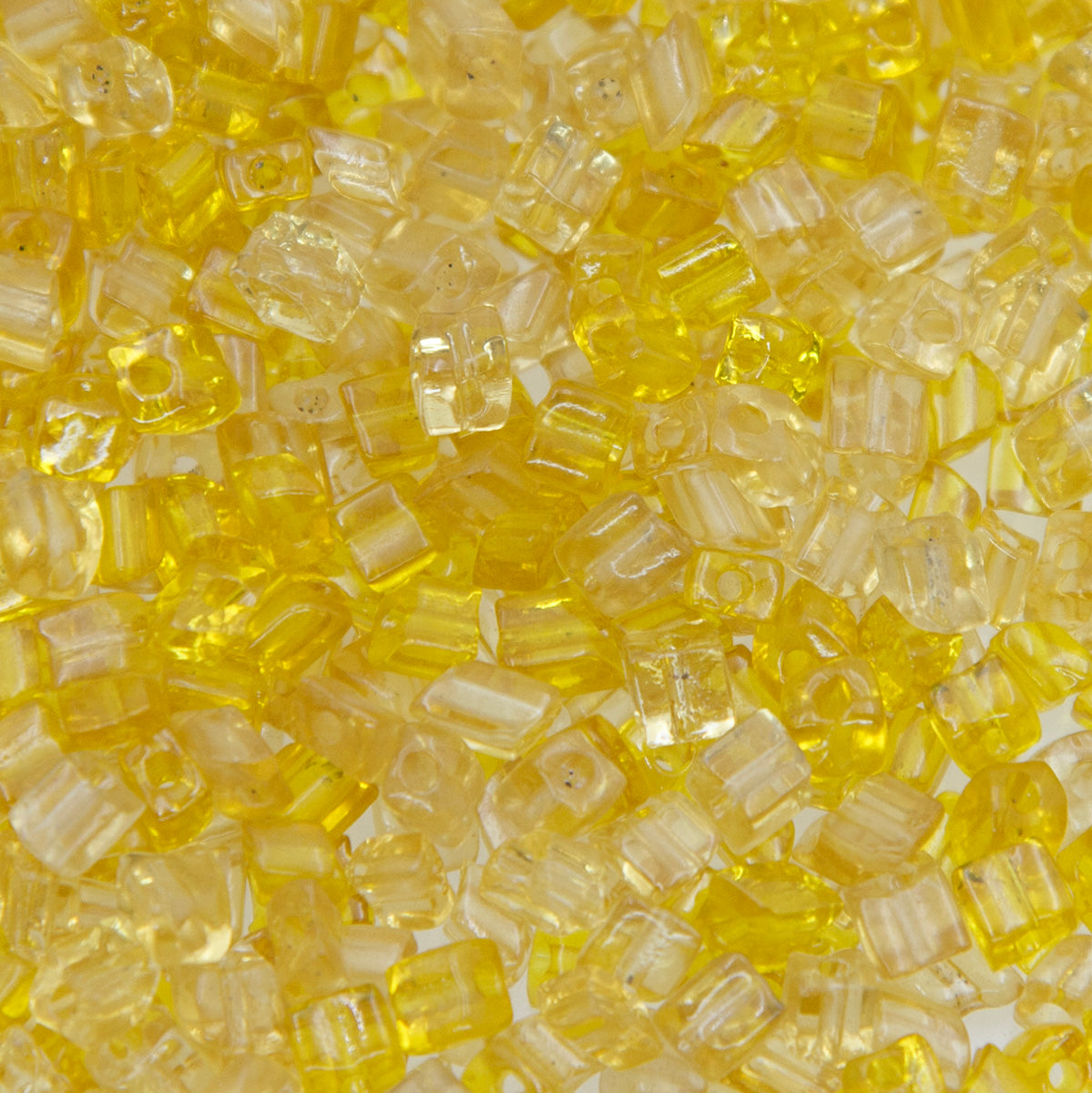 92SV251-2R: Vintage Venetian Trap Transparent Goldenrod #2 5mm 50 Gram Bag