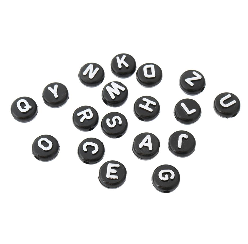 PL200-15: Acrylic Alphabet Black/White Disc 4x7mm 200Pcs