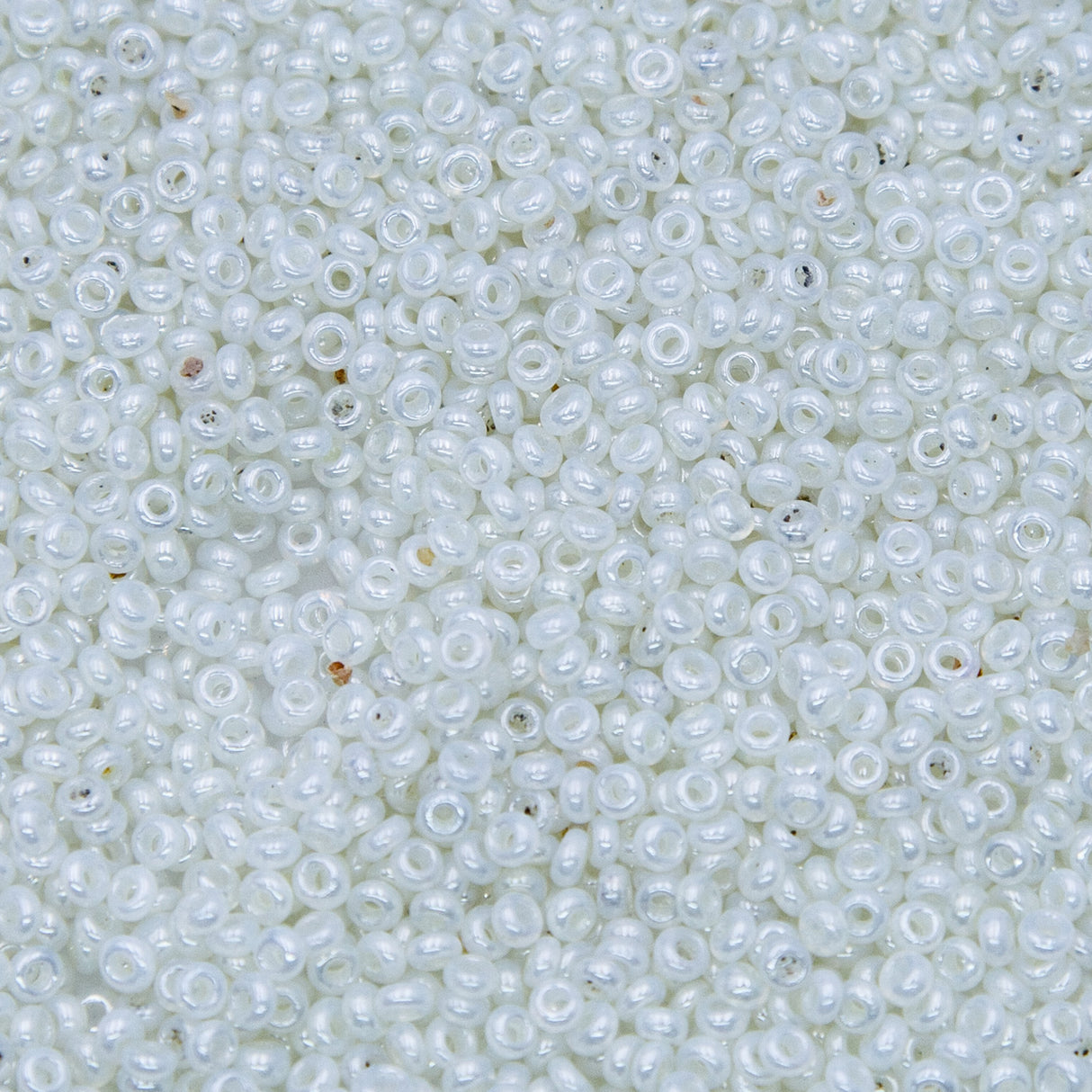 SV100-107: Vin Ven SB Pearl Luster Opaline 11/0 - 250GM