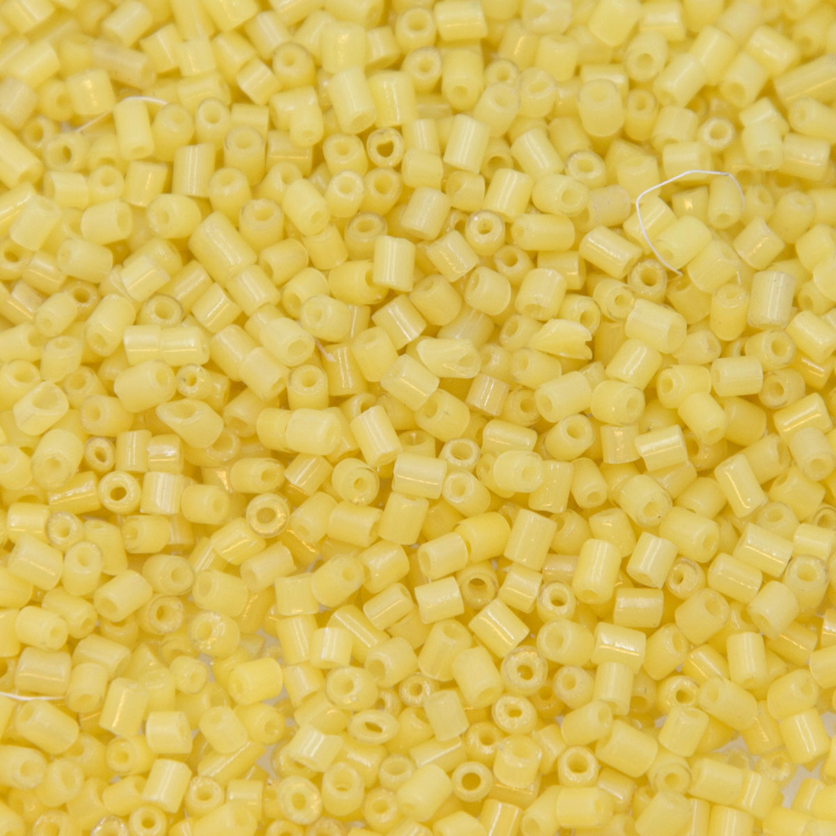 SV100-143: Vintage Venetian Tube Greasy Yellow 3x3mm AVG - 250 Grams