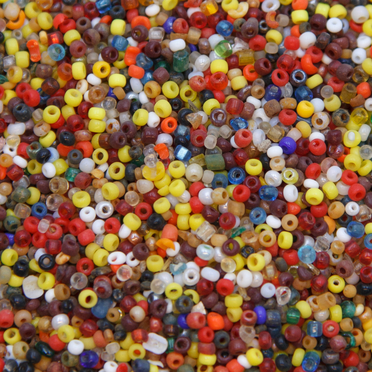 SV122R: Vin Ven Mix Seed Bead Yllw Brwn Wht 10/0 Avg - 150 GM