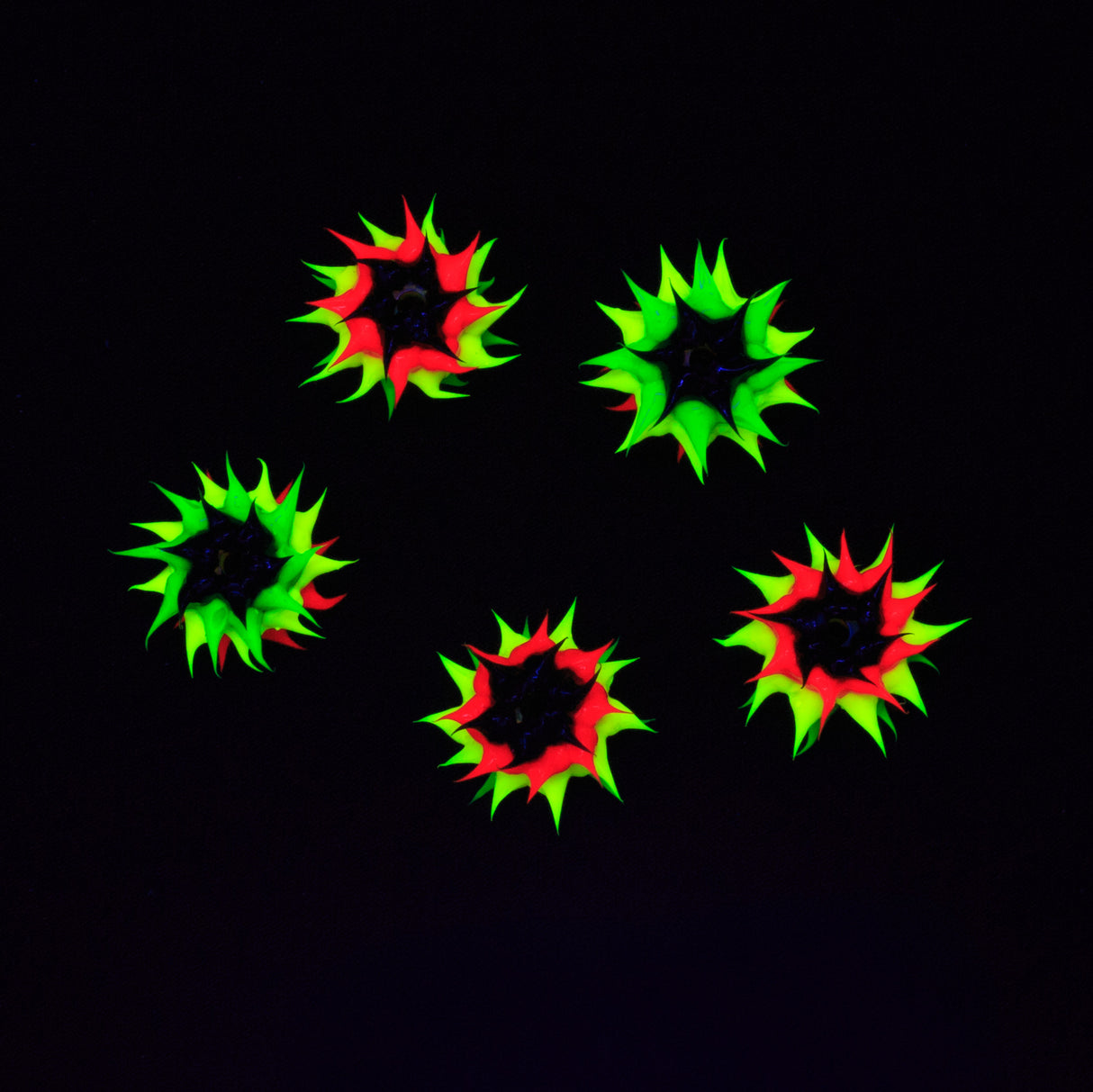 10MS526: Rubber Round Rasta Rainbow 10mm - 5PPK