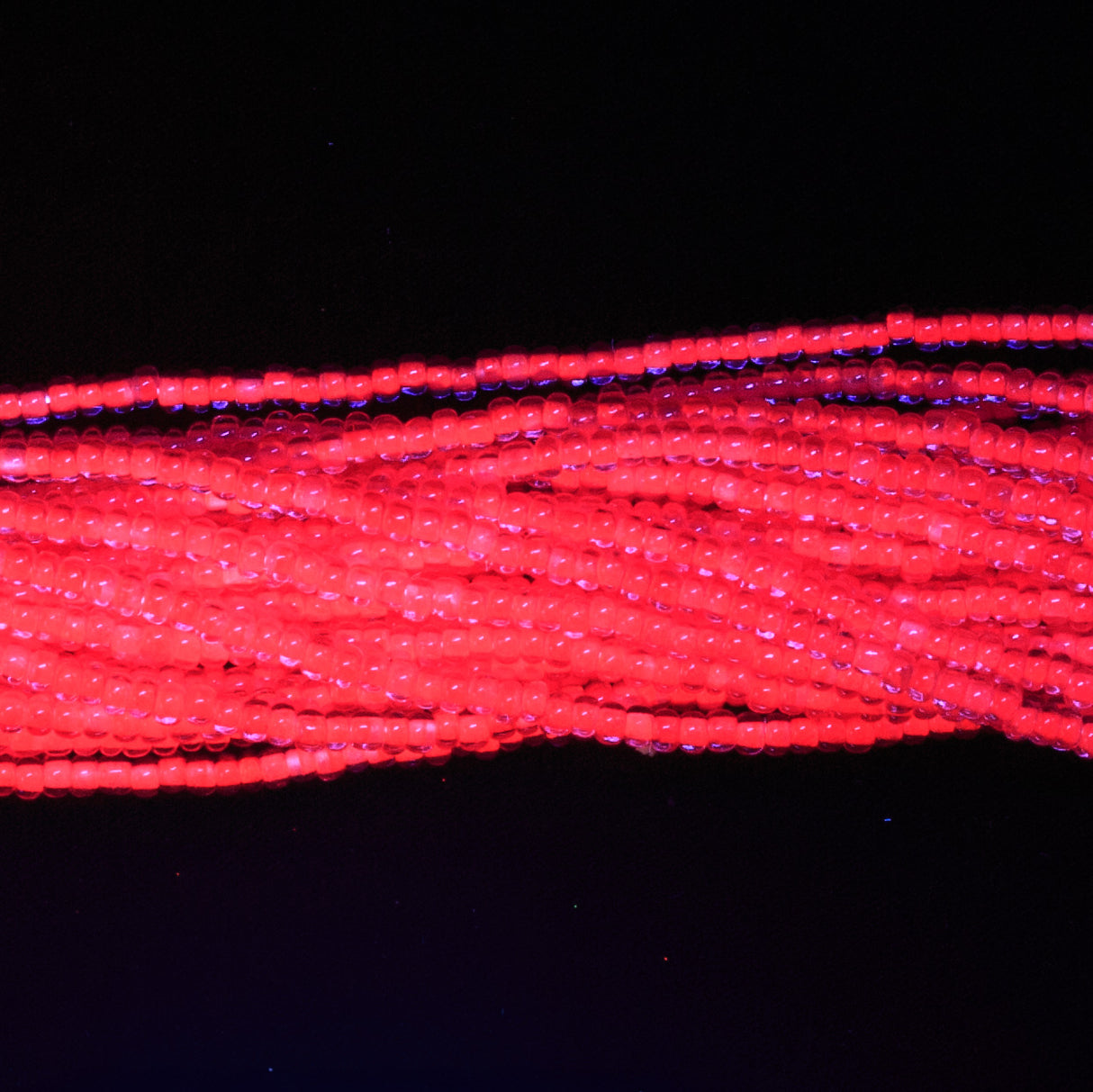 10SB792R: CZ Seed Bead Colorlined Pink 10/0-1HK