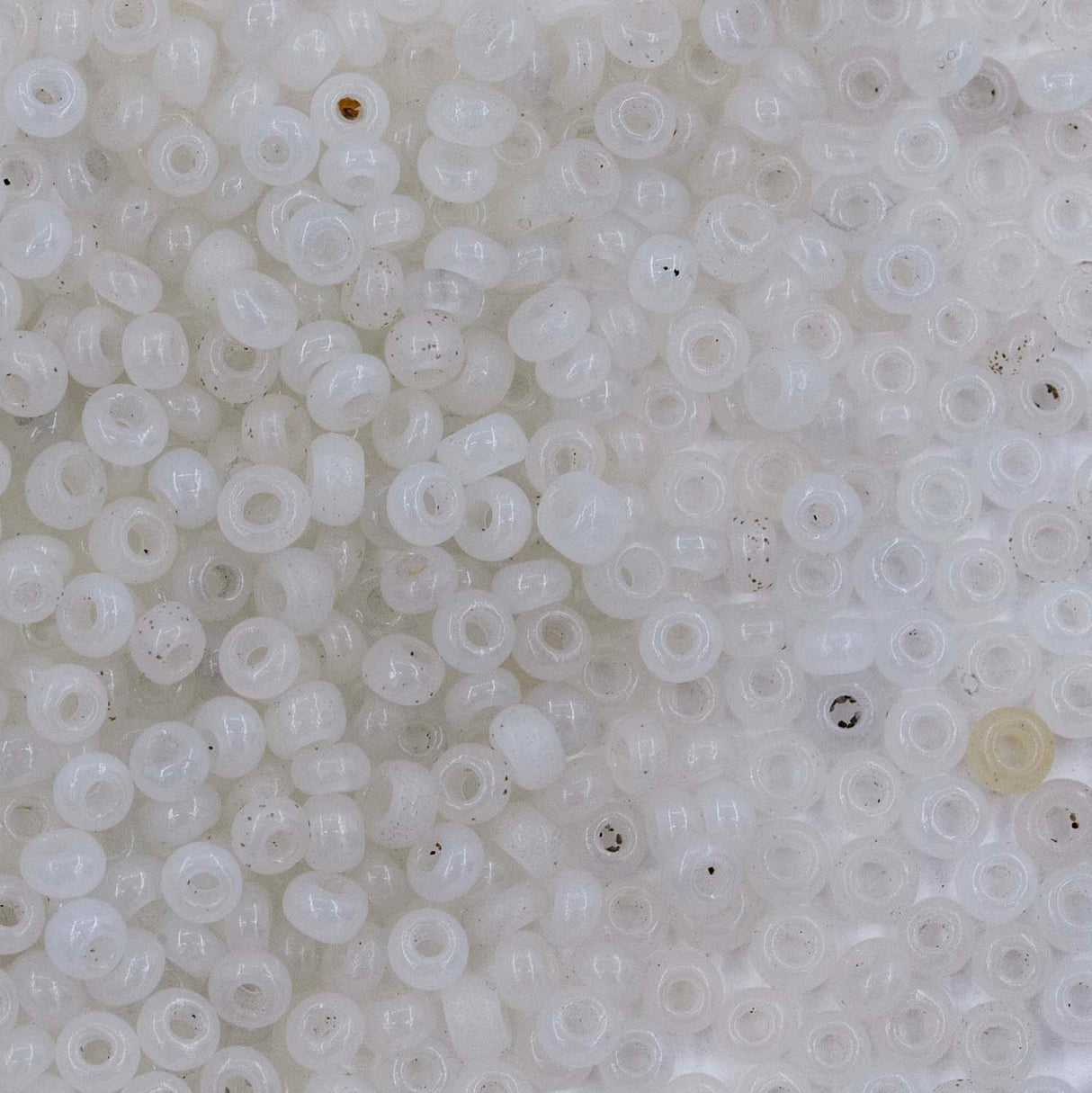 10SV8412-1: Antique Venetian 10/0 Seed Bead Translucent White #1 - 10 Grams