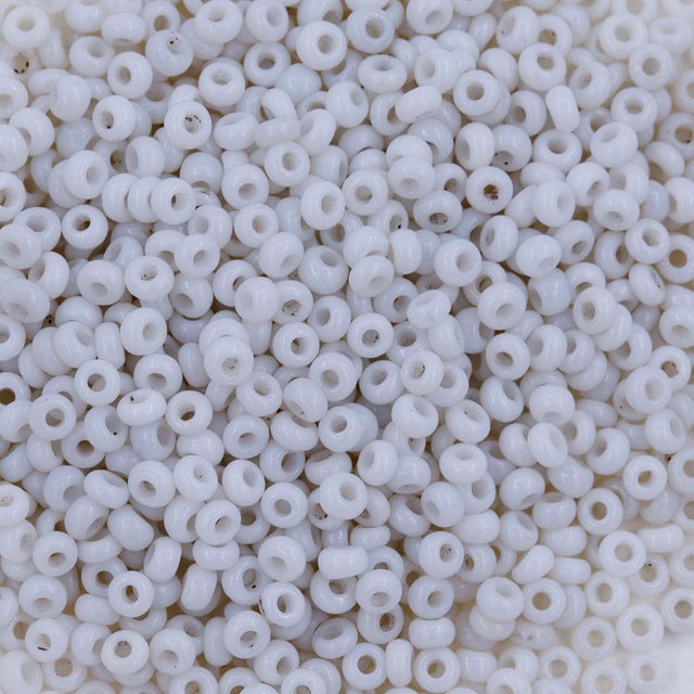 10SV8212-4: Antique Venetian 10/0 Seed Bead Opaline White #4 - 10 Grams