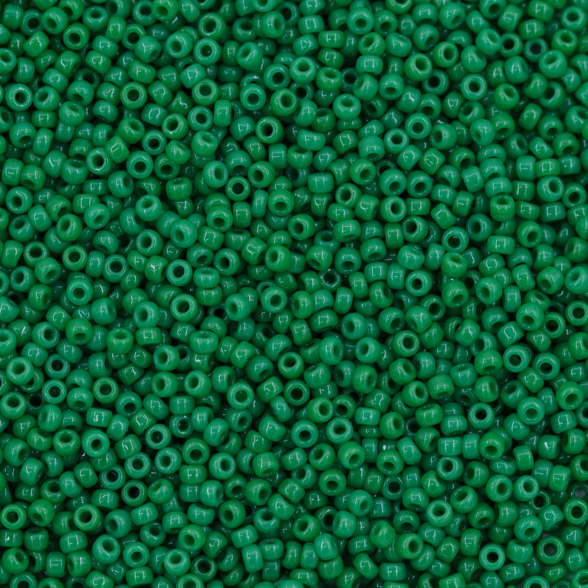 11SM182R: 11-0411R Miyuki Seed Bead 11/0 Green Pea Opaque - 25GM