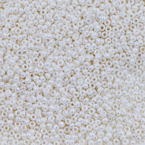 11SM616R: 11-0592R Miyuki Seed Bead 11/0 Antique Ivory Pearl Ceylon - 25GM