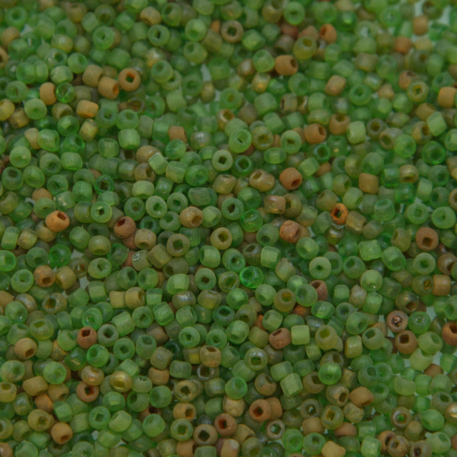 11SV100-41: Vintage Venetian Seed Bead Sq-H Tr Frostd Medium Green 11/0