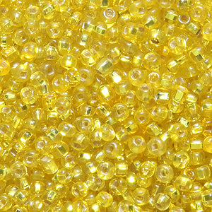 11SV425-Q: Vintage Venetian S/L Green Yellow #4 SQ Hole 11/0 500 Grams