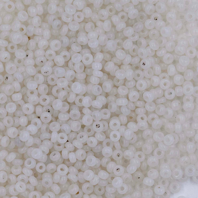 11SV8012-6: Antique Venetian 11/0 Seed Bead Greasy White #6 - 10 Grams