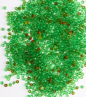 12SV100-39: Vintage Venetian Transparent Medium Green 12/0 250 Grams