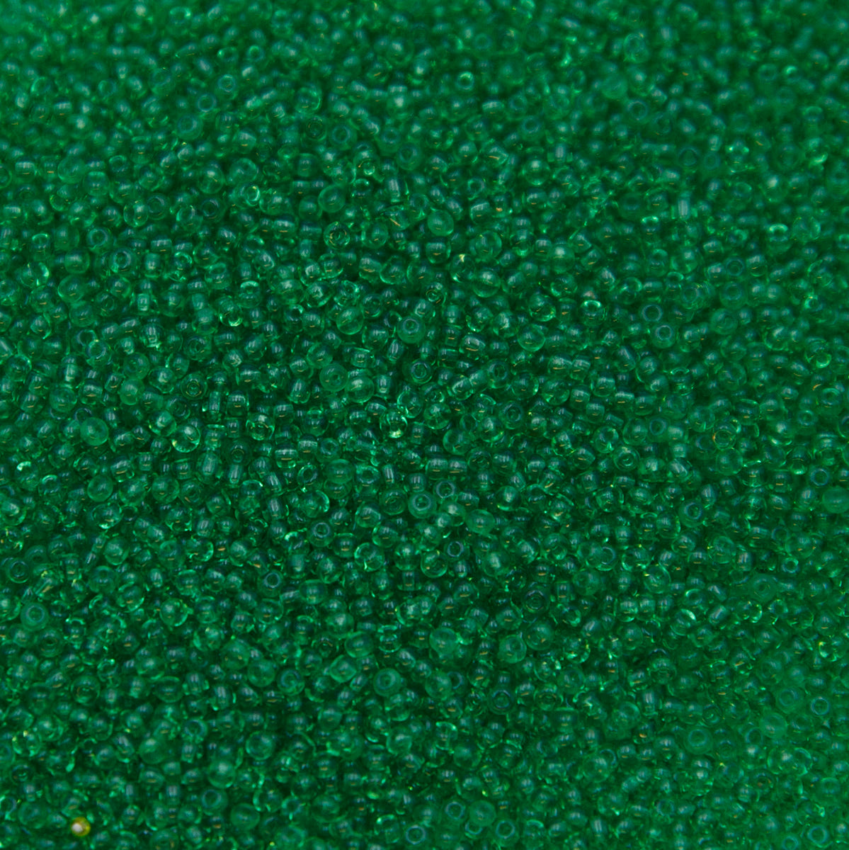 13SV284-6: Vin Ven SB Trns Green #6 13/0 - 500GM