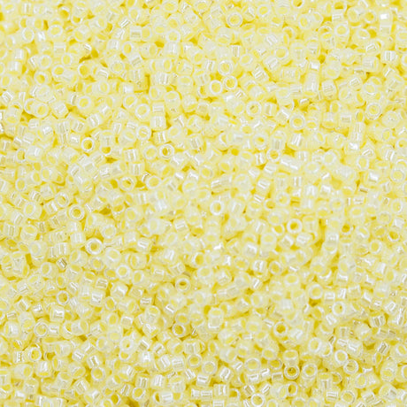 14SD622-TR: DB232 Delica Pale Lemon Ceylon 11/0 - 9GM