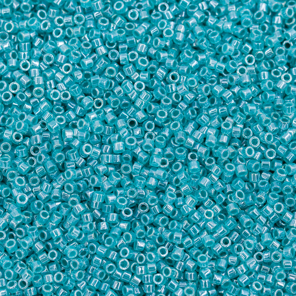 14SD686-TR: DB238 Delica Aqua Green Ceylon 11/0 - 9GM