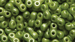 25TQ983: Czech Infinity Powdery Prl Leafy 2x5mm - 1200 Pieces