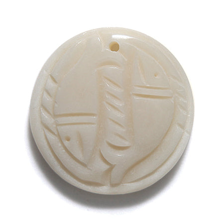 BN375-45: Bone Disc Pendant Carved Fish 29mm Average 4 Pieces