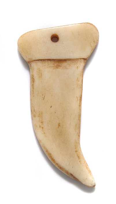 BN375-59: Bone Claw Shape Antique 25x51mm 3 Pieces