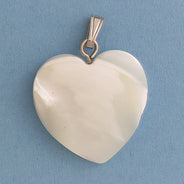 MP427: Mother Of Pearl Large Heart Charm 20mm