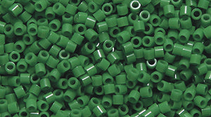 15SD183R: DBS0724 Delica Opaque Pea Green 15/0 - 9GM