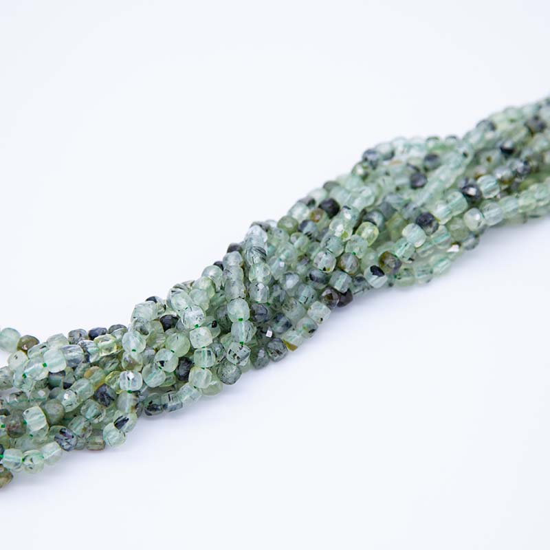 52ST652-WF: Prehnite FC Cube 4-4.5mm