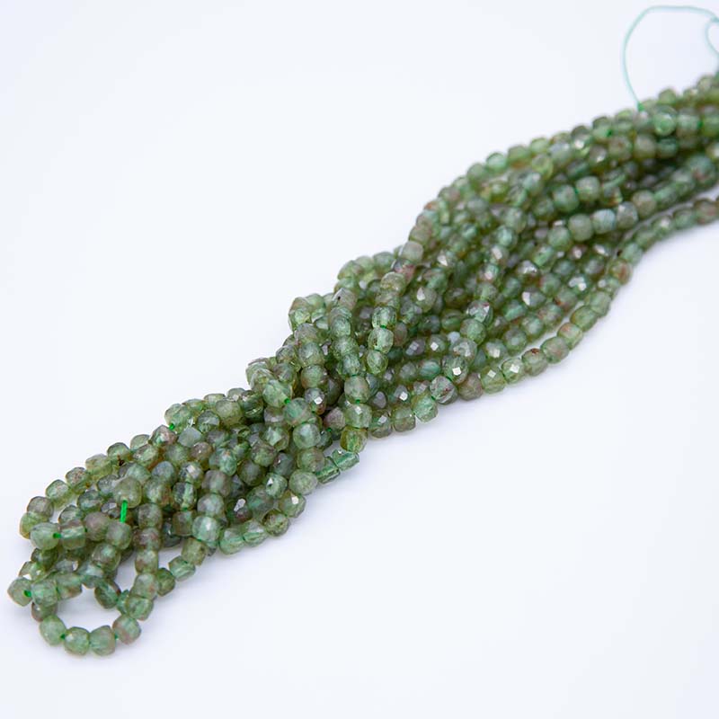 52ST472-GWF: Green Apatite FC Cube 4mm