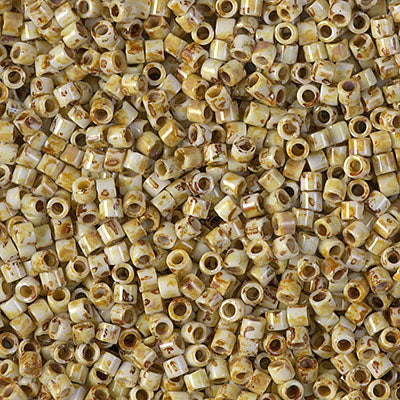 10SD112-52R: DBM2262 Delica Butter Pecan 10/0 - 9GM
