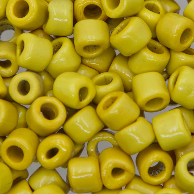 79SV122-2: Vintage Venetian Large Crow Yellow #2 9mm 250 Grams