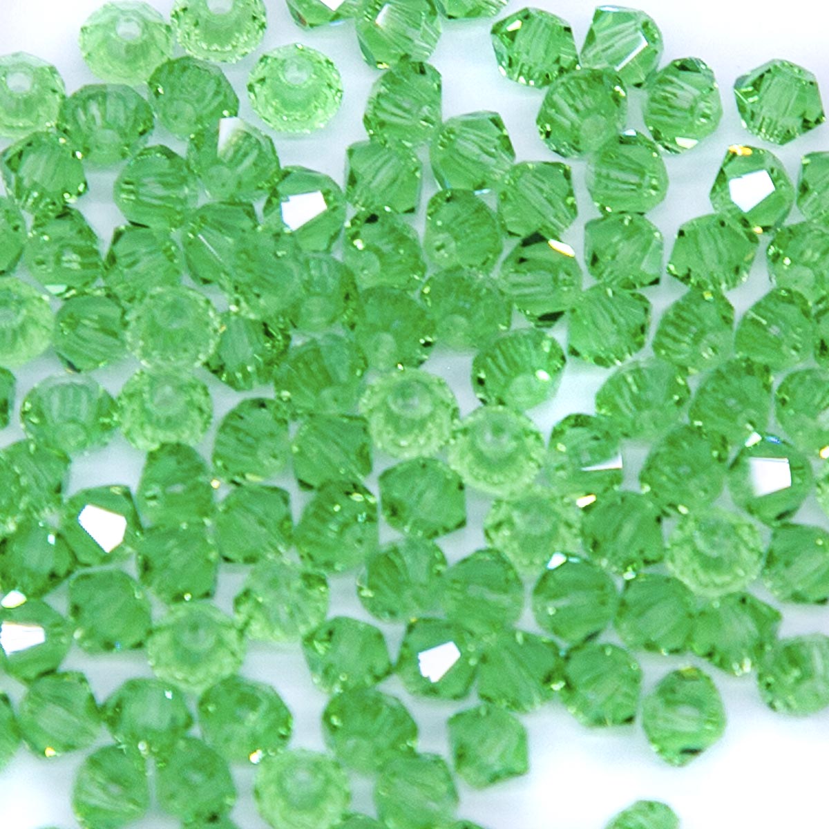 80CC282: Preciosa Crystal Dia Peridot 3mm-144PC