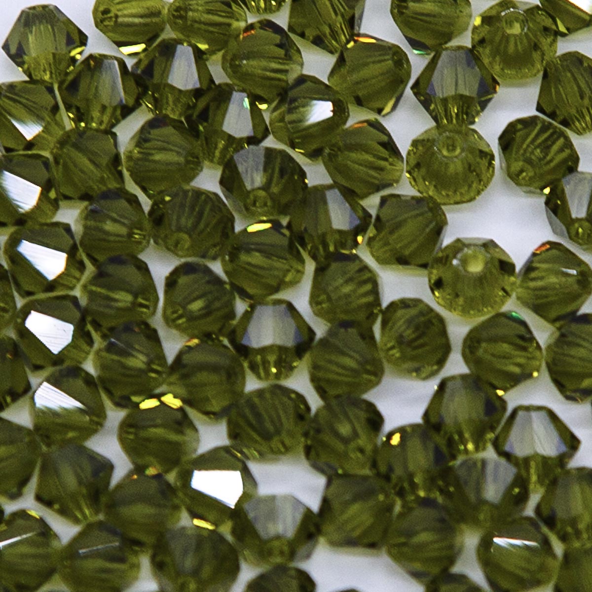 82CC283: Preciosa Crystal Dia Olivine 4mm-144PC