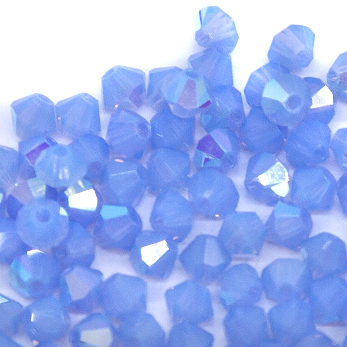 82CC570: Preciosa Crystal Dia Lt Sapphire Opal AB 4mm-144PC
