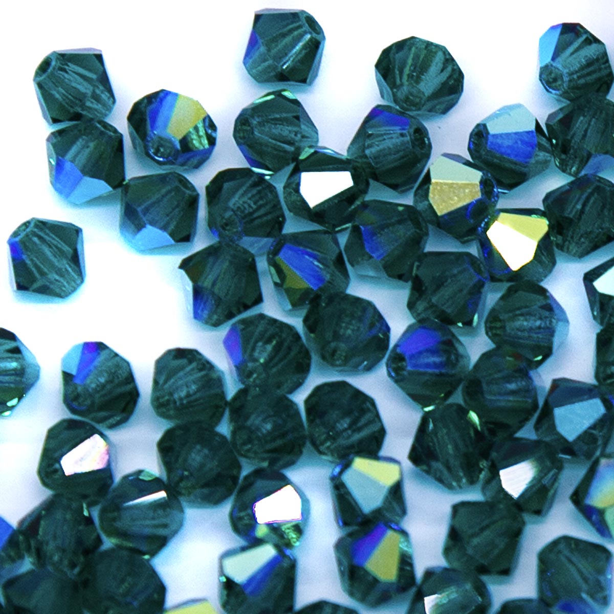 82CC586: Preciosa Crystal Dia Emerald AB 4mm-144PC