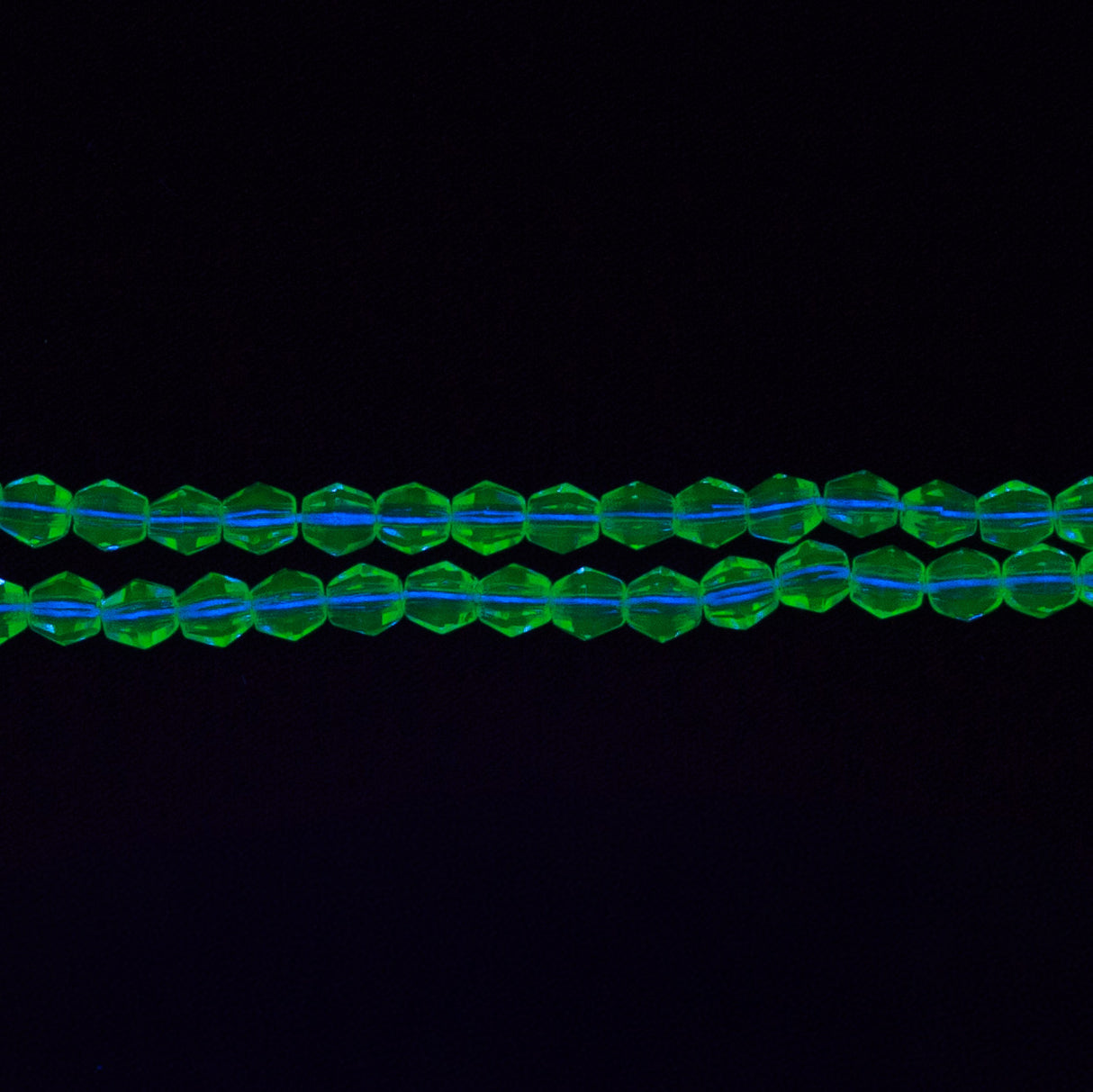 82FC222: CZ FC Diamond TR Jonquil 4mm 1200PC