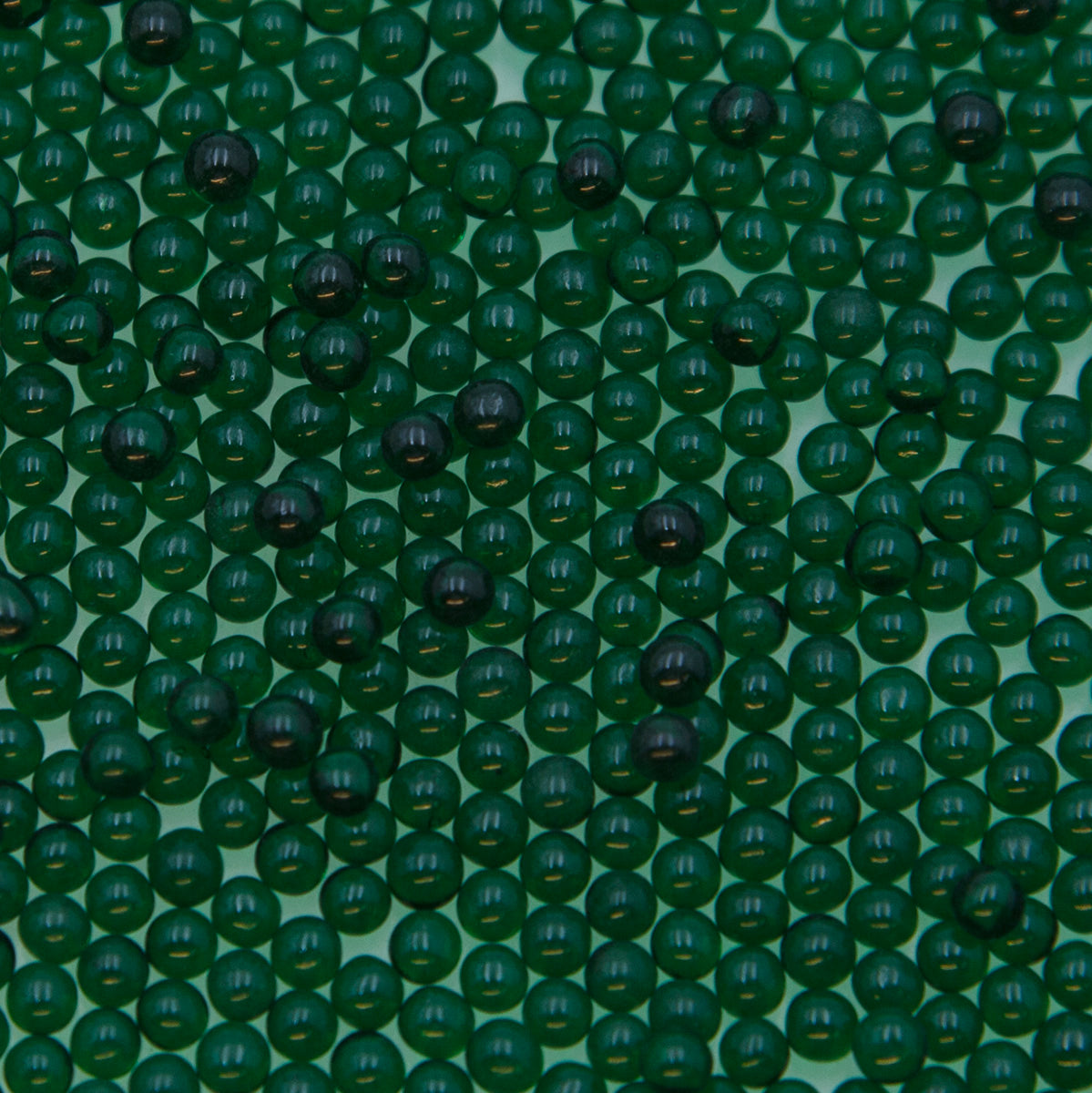 8SV100-41: Vintage Venetian No Hole Tr Dk Emerald Green 8/0