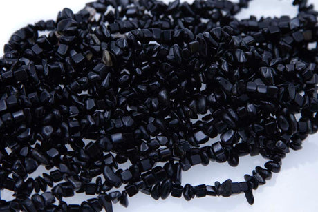 99ST401-N: 8-12mm Onyx Obsidian Chips 36"